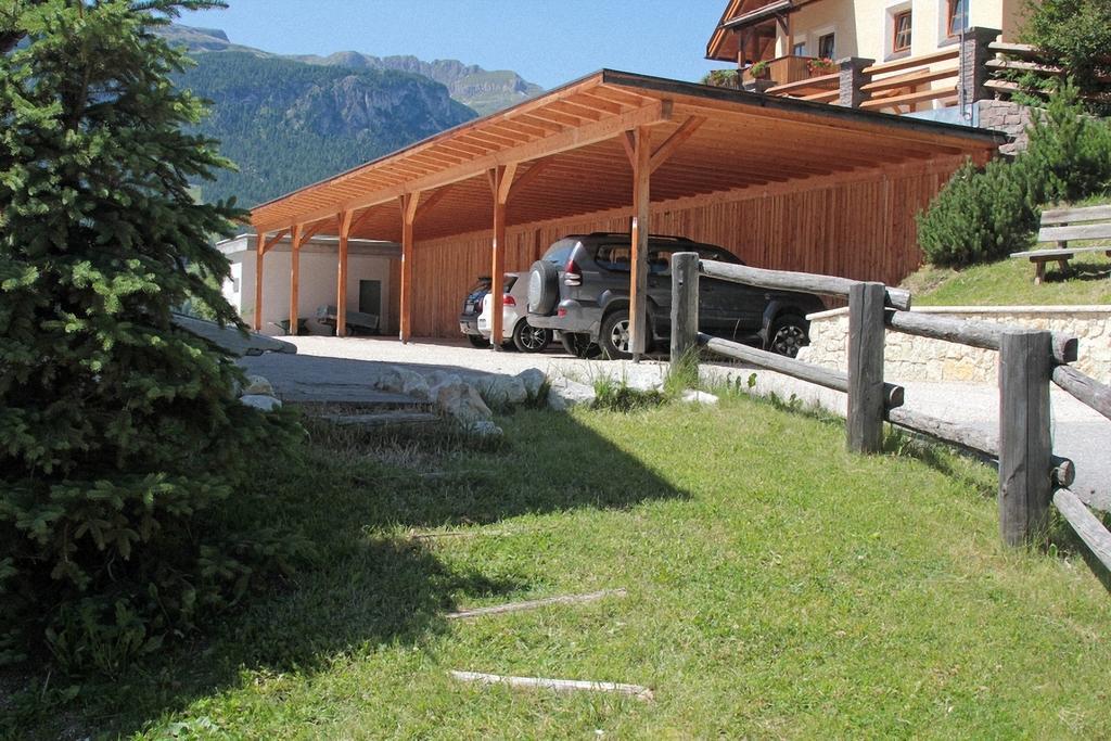 Dolomites Apartments Ciasa Vally サン・カッシアーノ エクステリア 写真